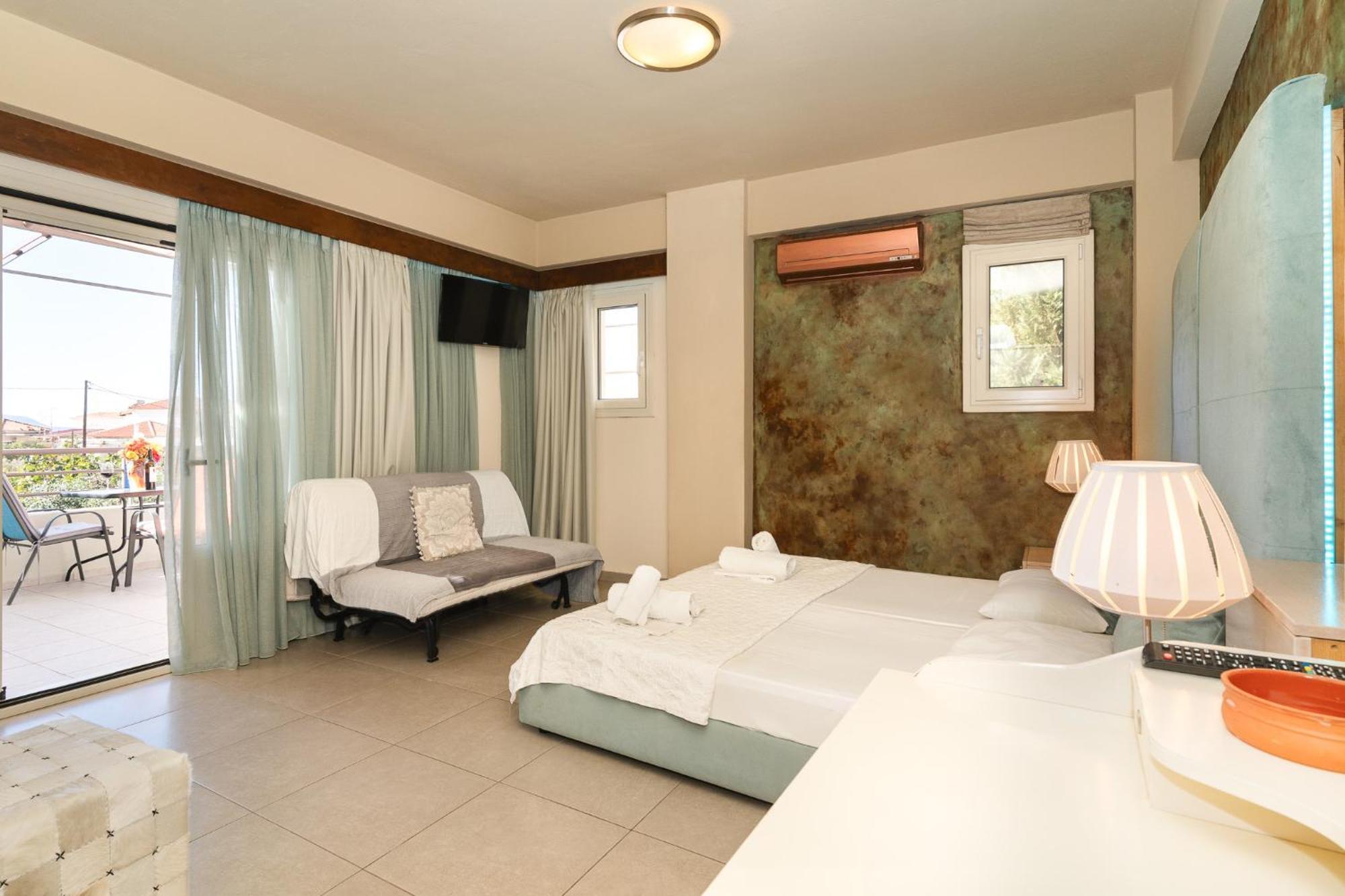 Aparthotel Sun George Finikounda Exterior foto
